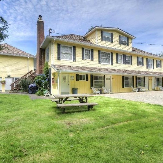 Garden Captain Cook Inn